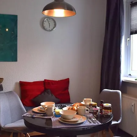 Md-5 Stadtfeld Beimsstrasse 81 - Domblick - Parkplatz - Balkon - 2einzelbetten - Schlafsofa マクデブルク