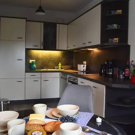 Md-5 Stadtfeld Beimsstrasse 81 - Domblick - Parkplatz - Balkon - 2einzelbetten - Schlafsofa Lägenhet Magdeburg