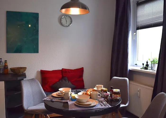 Md-5 Stadtfeld Beimsstrasse 81 - Domblick - Parkplatz - Balkon - 2einzelbetten - Schlafsofa マクデブルク