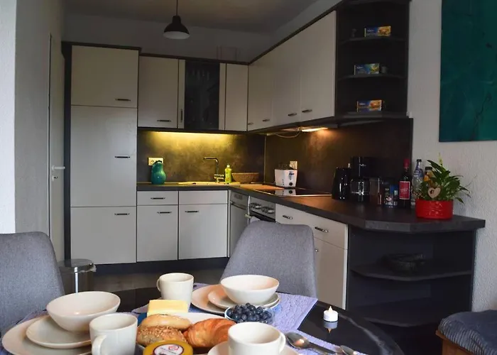 Md-5 Stadtfeld Beimsstrasse 81 - Domblick - Parkplatz - Balkon - 2einzelbetten - Schlafsofa アパート マクデブルク